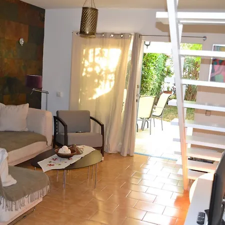 Garden House Apartment *